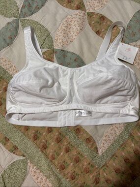 Soft Comfort Non-Wired White Bra with Light Jacquard